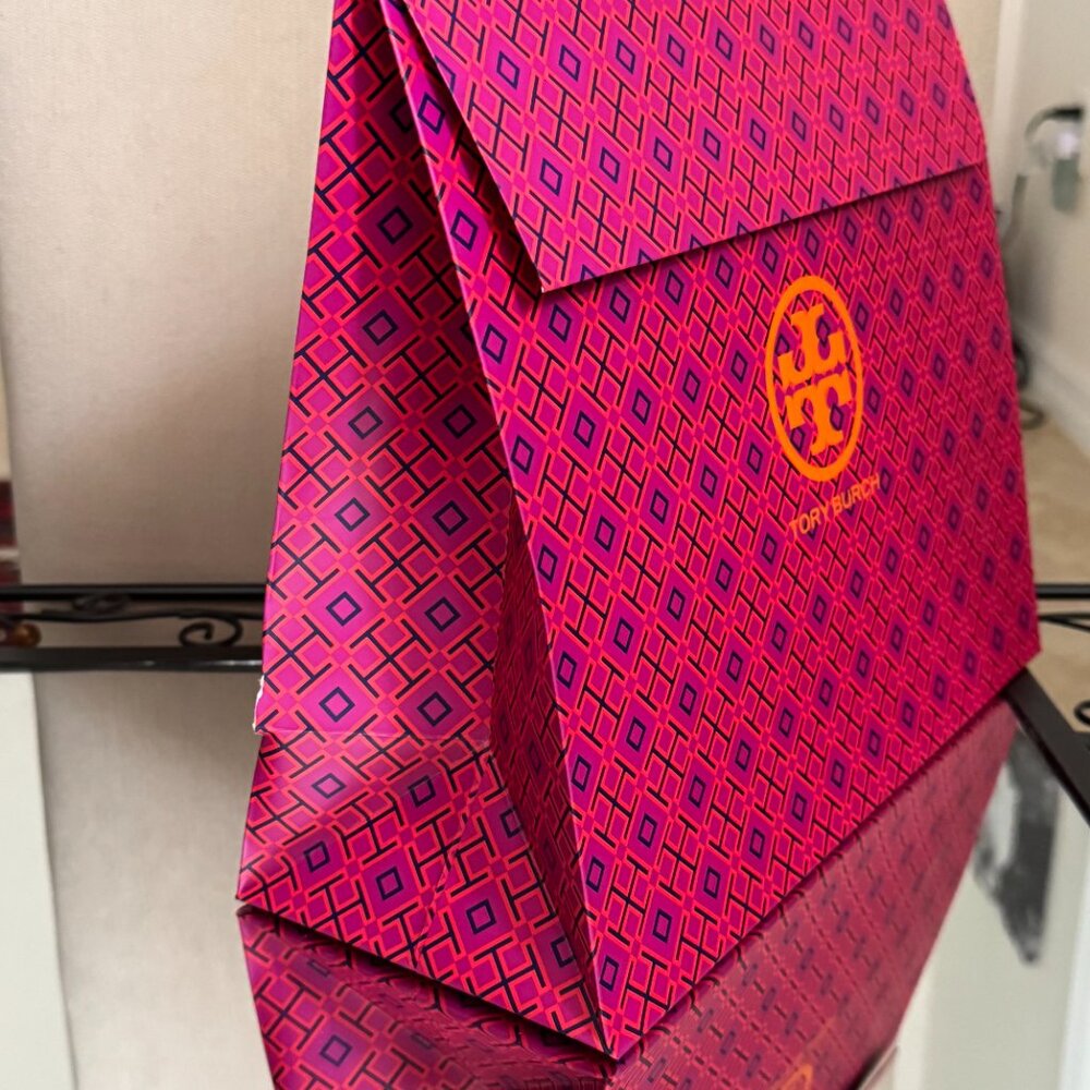 Tory Burch gift bags set of 5 New never used - Picture 6 of 7